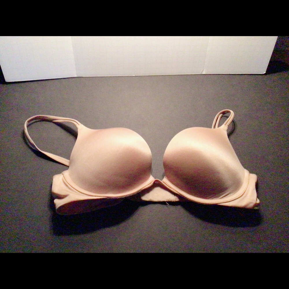 Victoria’s Secret bra 36C